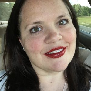 Meet your Posher, Alicia